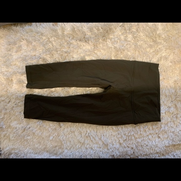Lululemon Crop leggings - Picture 2 of 5